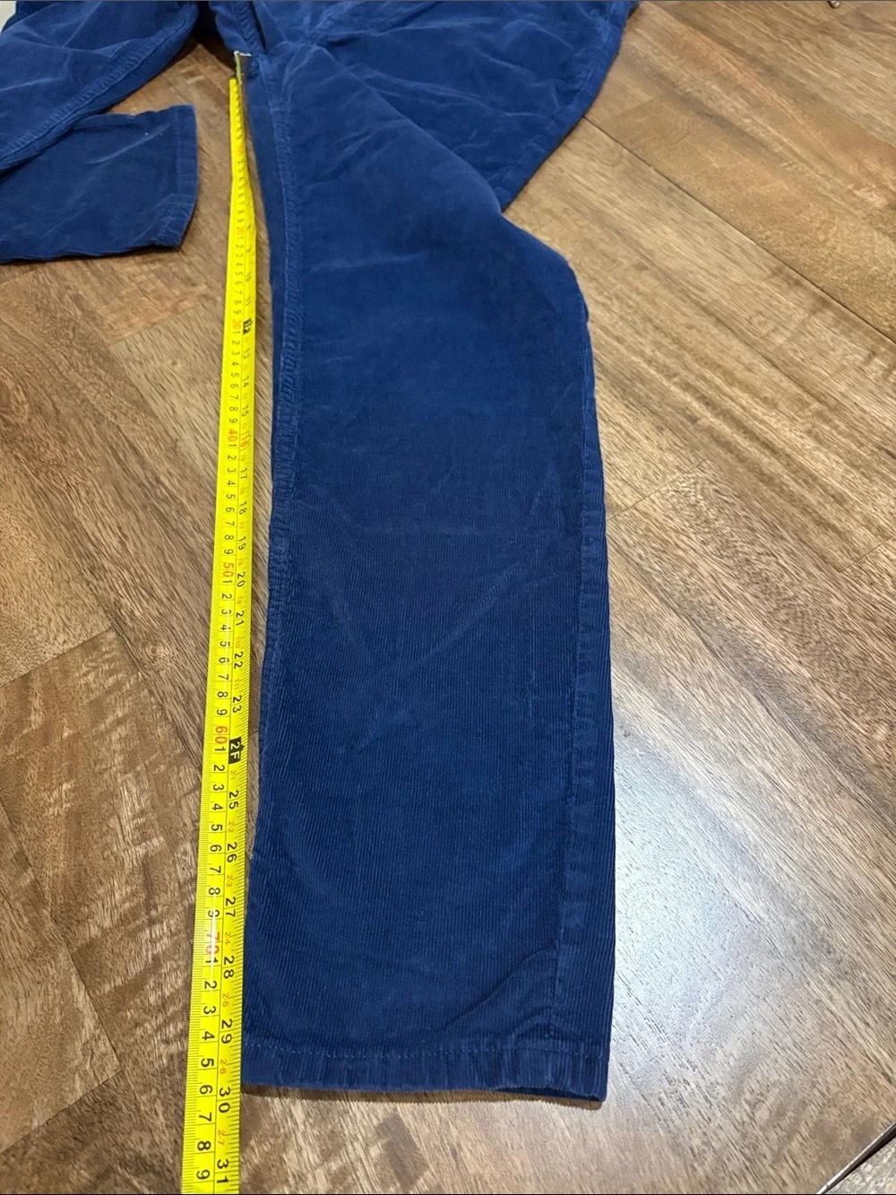 Banana Republic Traveler Athletic Tapered fit corduroy pants. Navy blue. 32 x 32
